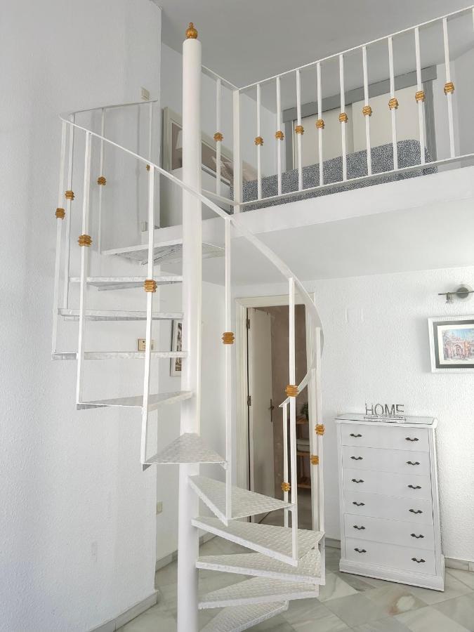 Premium Apartment With Terrace In The City Center Севиля Екстериор снимка