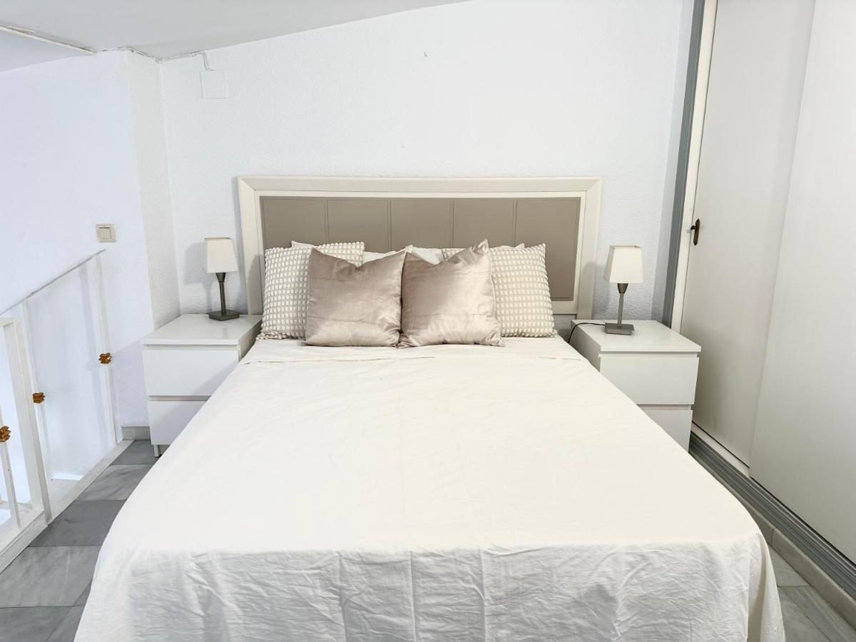 Premium Apartment With Terrace In The City Center Севиля Екстериор снимка